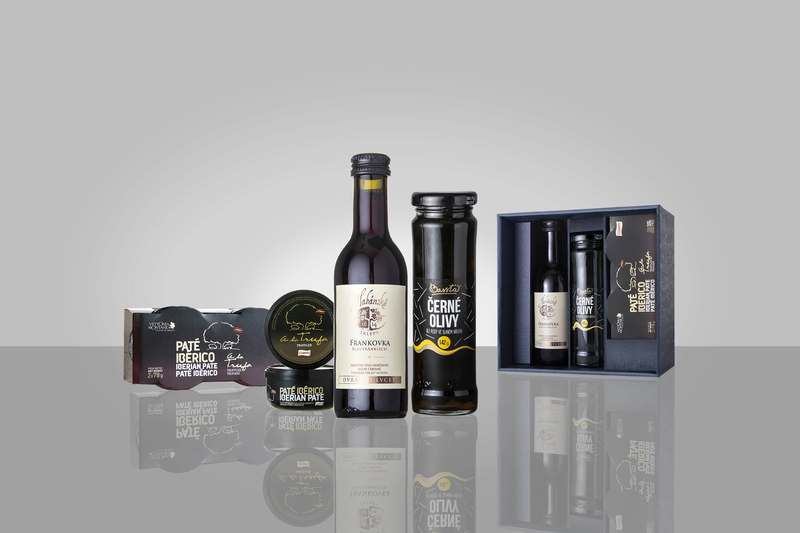 Sada víno 0,7l + 2x paštika + olivy