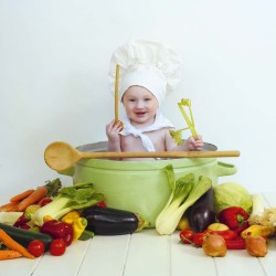 Poznámkový kalendář Babies - Věra Zlevorová 2024, 30 x 30 cm