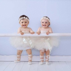 Poznámkový kalendář Babies - Věra Zlevorová 2024, 30 x 30 cm