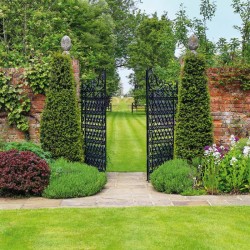 Poznámkový kalendář Zahrady 2024, 30 x 30 cm