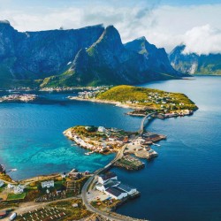 Poznámkový kalendář Mosty 2024, 30 x 30 cm