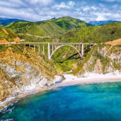 Poznámkový kalendář Mosty 2024, 30 x 30 cm