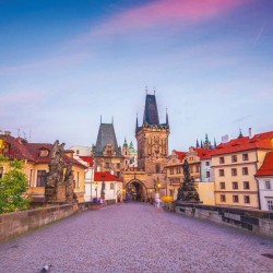 Poznámkový kalendář Praha 2024, 30 x 30 cm