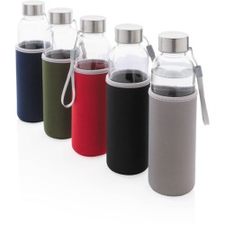 Skleněná lahev v neoprenovém obalu