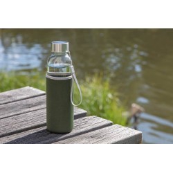 Skleněná lahev v neoprenovém obalu