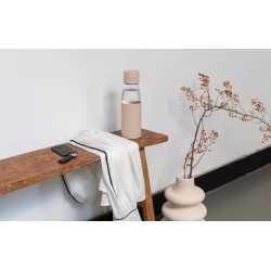 Skleněná láhev Ukiyo sledující pitný režim