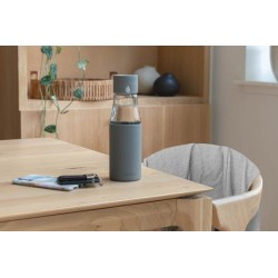 Skleněná láhev Ukiyo sledující pitný režim