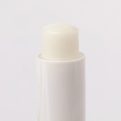 Canen Sada balzámu na rty a opalovacího krému