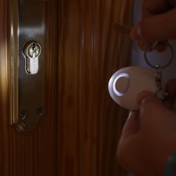 Lyra Osobní alarm s LED svítilnou