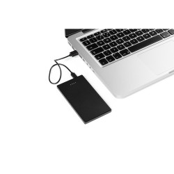 DENNING. Powerbanka z nerezové oceli s kapacitou 5000 mAh