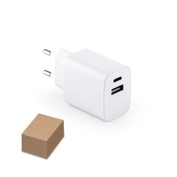 WEGENER. Napájecí adaptér s portem USB-A 18W a USB-C 20W ve recyklovaného ABS (100% rABS)