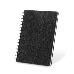 MISHIMA. Zápisník A5 s polotvrdým obalem z recyklované plsti (100% rPET) s kroužky a linkovanými stránkami