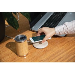 Bezdrátová nabíječka 5W z pšeničné slámy