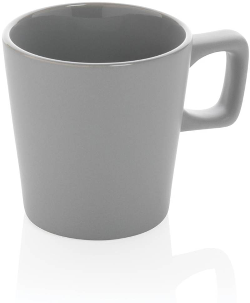 Moderní keramický hrnek na kávu