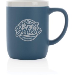 Keramický hrnek s bílým lemem