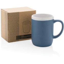 Keramický hrnek s bílým lemem