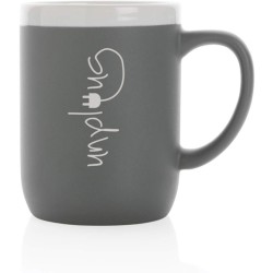 Keramický hrnek s bílým lemem