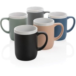 Keramický hrnek s bílým lemem