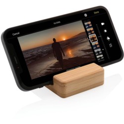 Bambusový stojánek na telefon