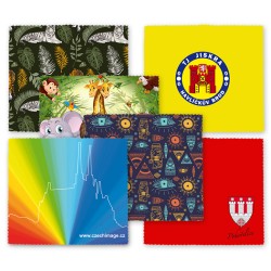 Hadřík na brýle s celopotiskem. Materiál polyester.