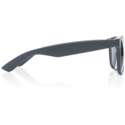 Sluneční brýle z recyklovaného plastu GRS