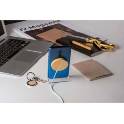 DAIMLER. Bambusová magnetická bezdrátová nabíječka