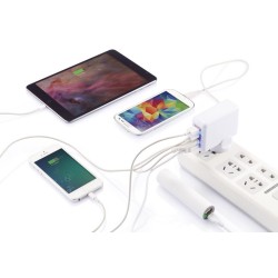 Cestovní zástrčka se 4 USB porty