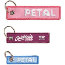 Vyšívaný přívěsek na klíče.