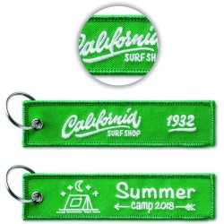 Vyšívaný přívěsek na klíče.