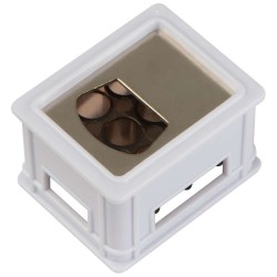 Otvírák na láhve ve tvaru bedny na pivo