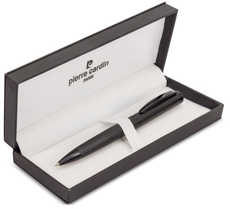 Pero Saint-Leu Pierre Cardin