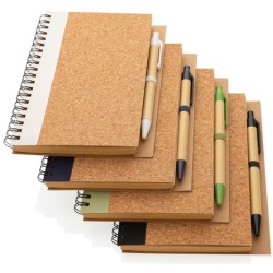 Korkový poznámkový blok s kroužkovou vazbou a perem