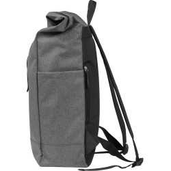 Batoh s barevnými prvky