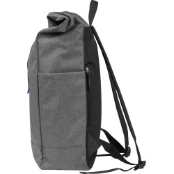 Batoh s barevnými prvky