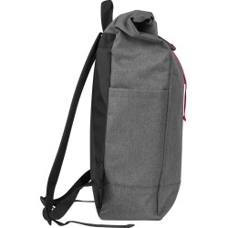 Batoh s barevnými prvky