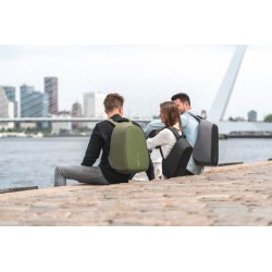 Nedobytný batoh Bobby Hero Small