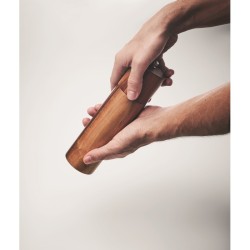 Tucco Mlýnek na pepř z akácie